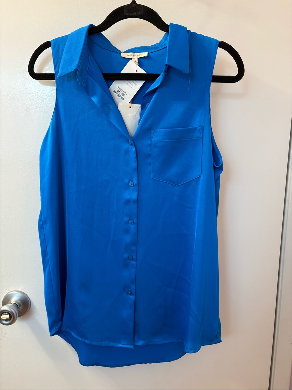 Skies are Blue Adalynn Satin Top Size M NWT